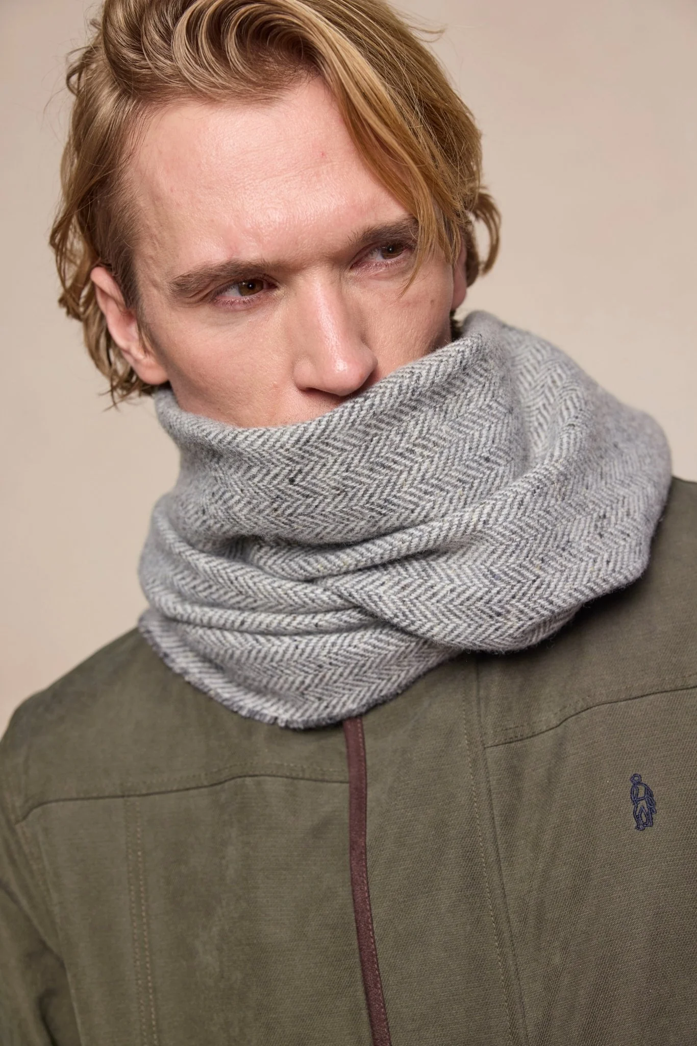 Billy Wool Scarf - Soft Grey - Image 3