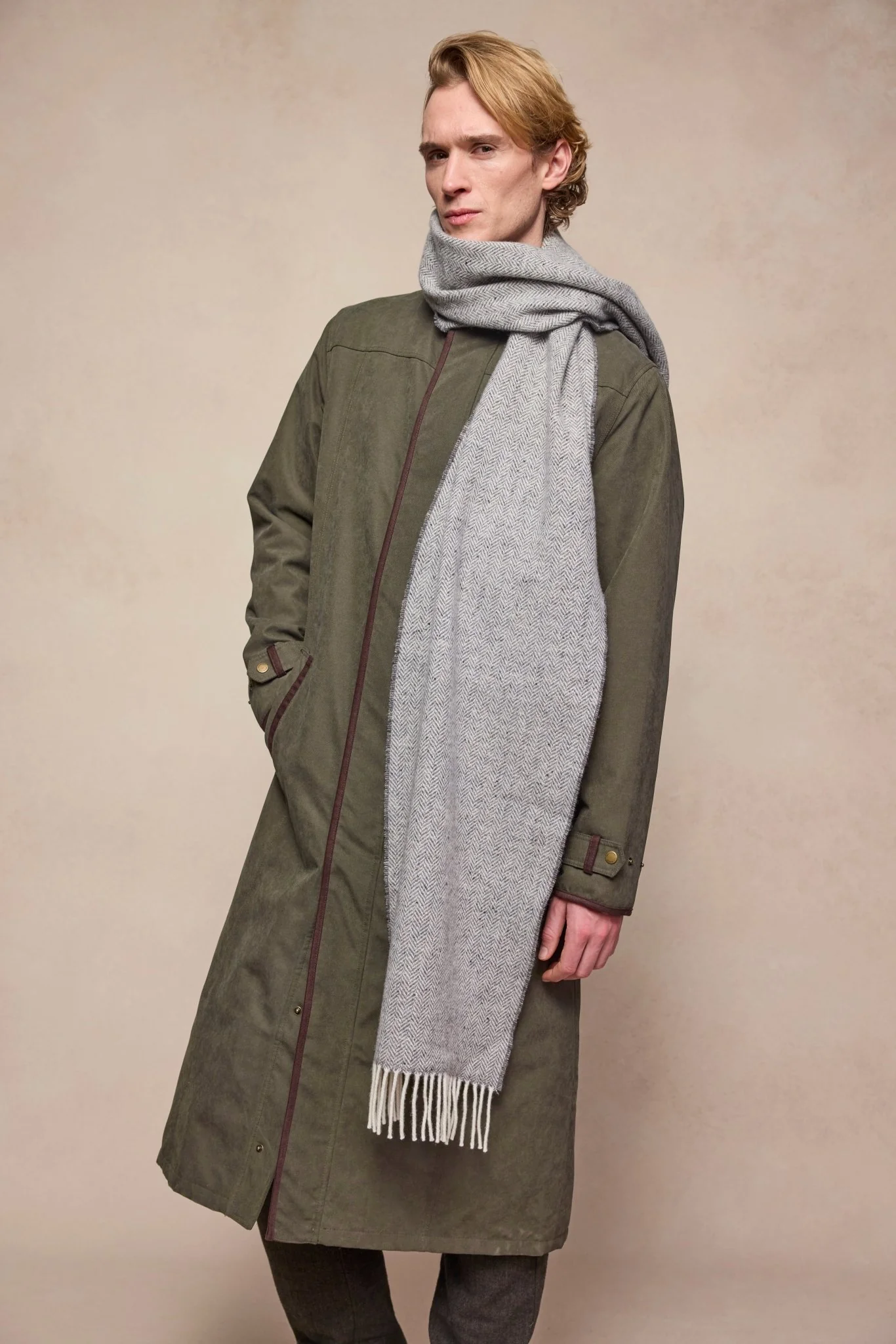 Billy Wool Scarf - Soft Grey - Image 4