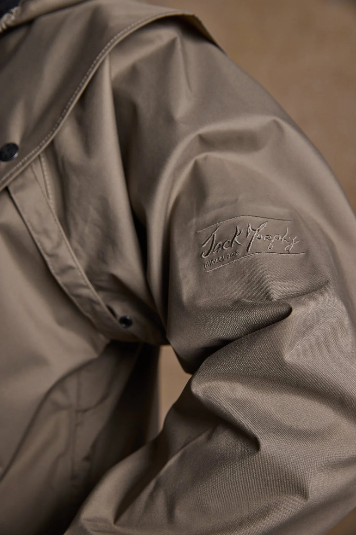 Cotswold Waterproof Jacket - Chinchilla - Image 3