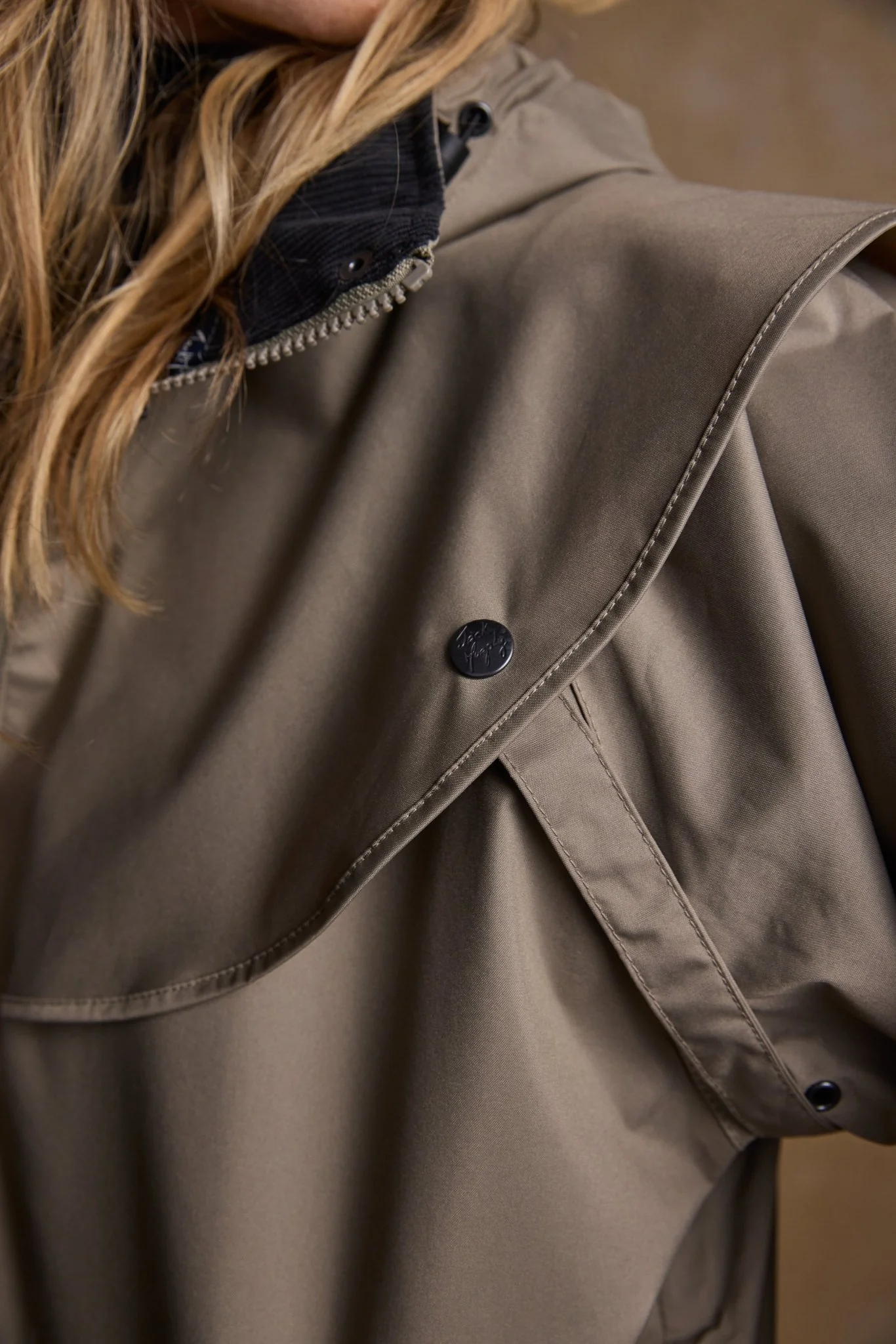 Cotswold Waterproof Jacket - Chinchilla - Image 5