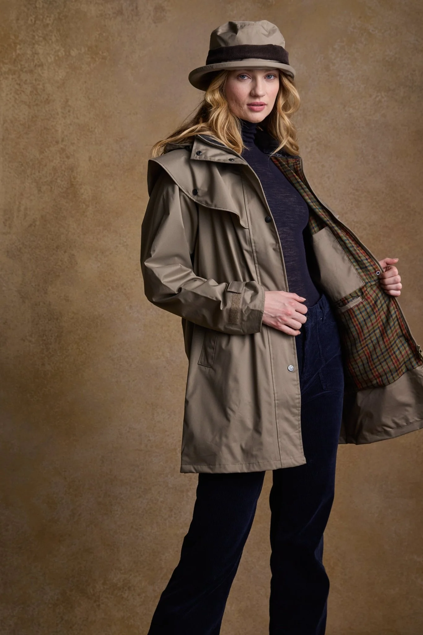 Cotswold Waterproof Jacket - Chinchilla - Image 8