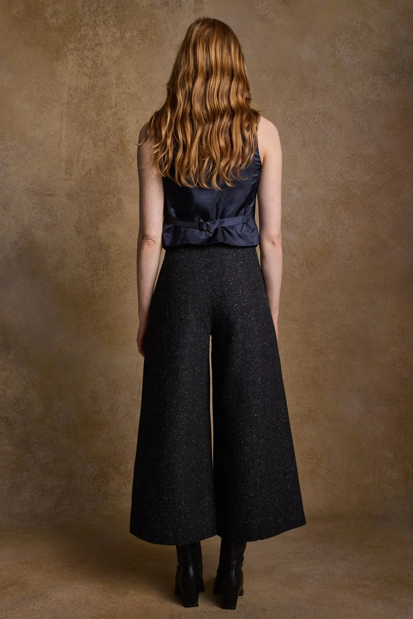 Enya Tweed Culottes - Donegal Grey Herringbone - Image 9
