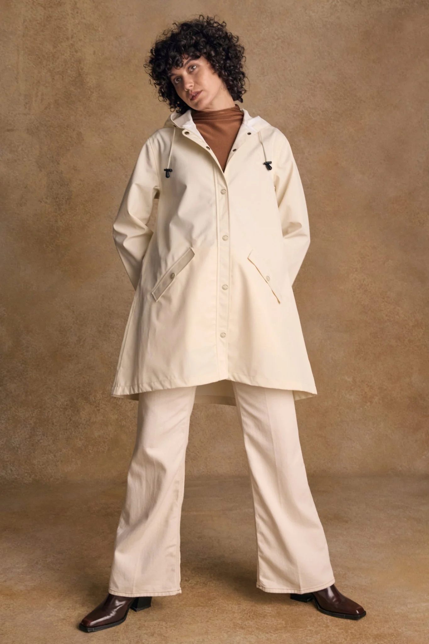 Fiadh Waterproof Jacket - Pearl - Image 7