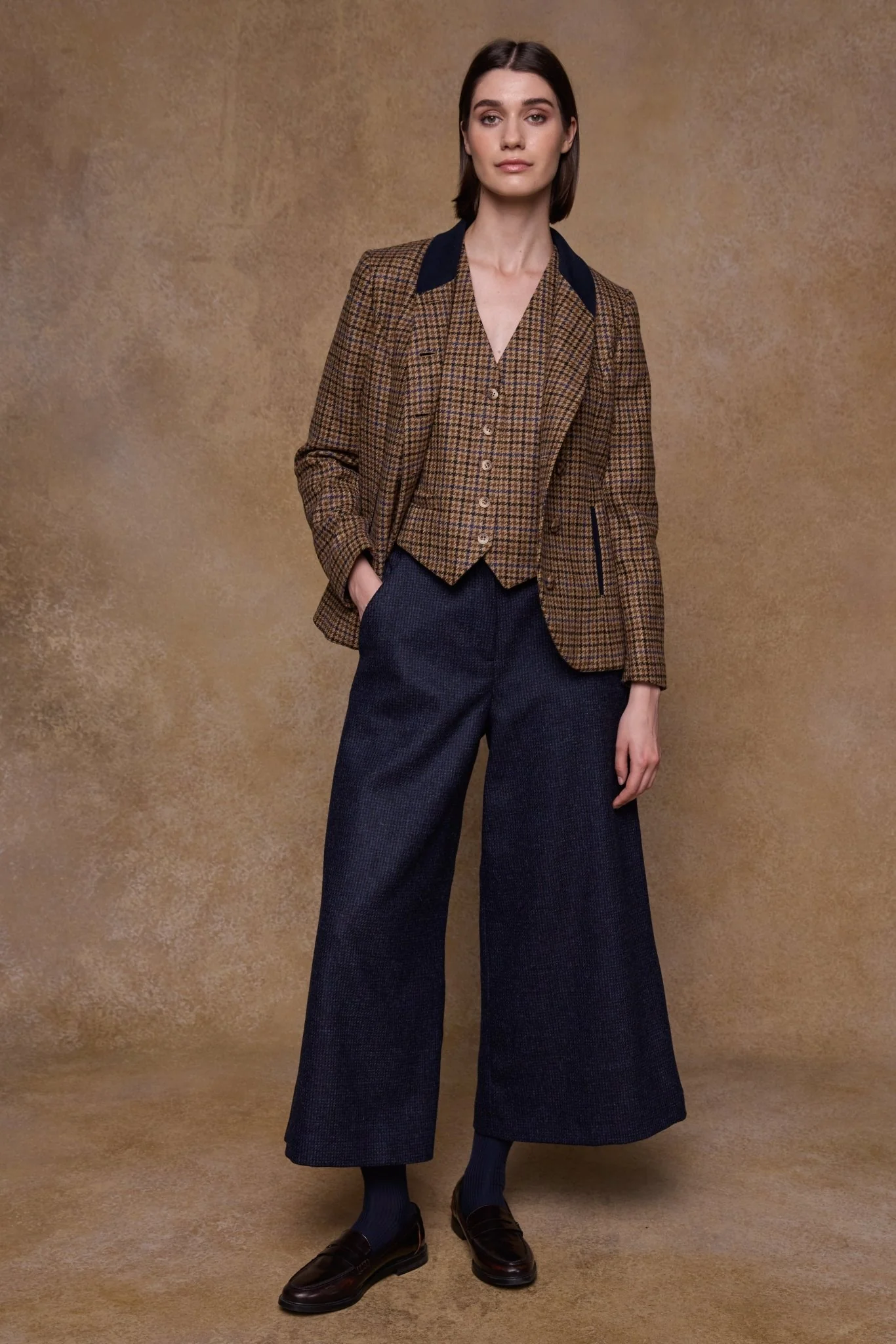 Heidi Tweed Waistcoat - Blue Driftwood Check - Image 8