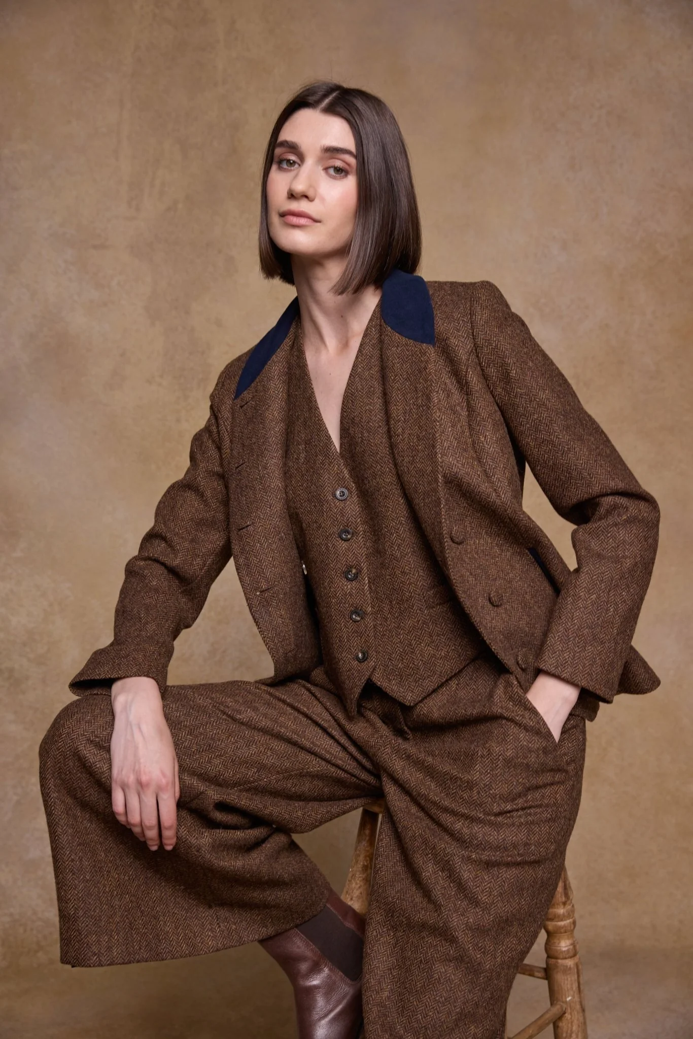 Nicole Tweed Jacket - Chestnut Herringbone - Image 4