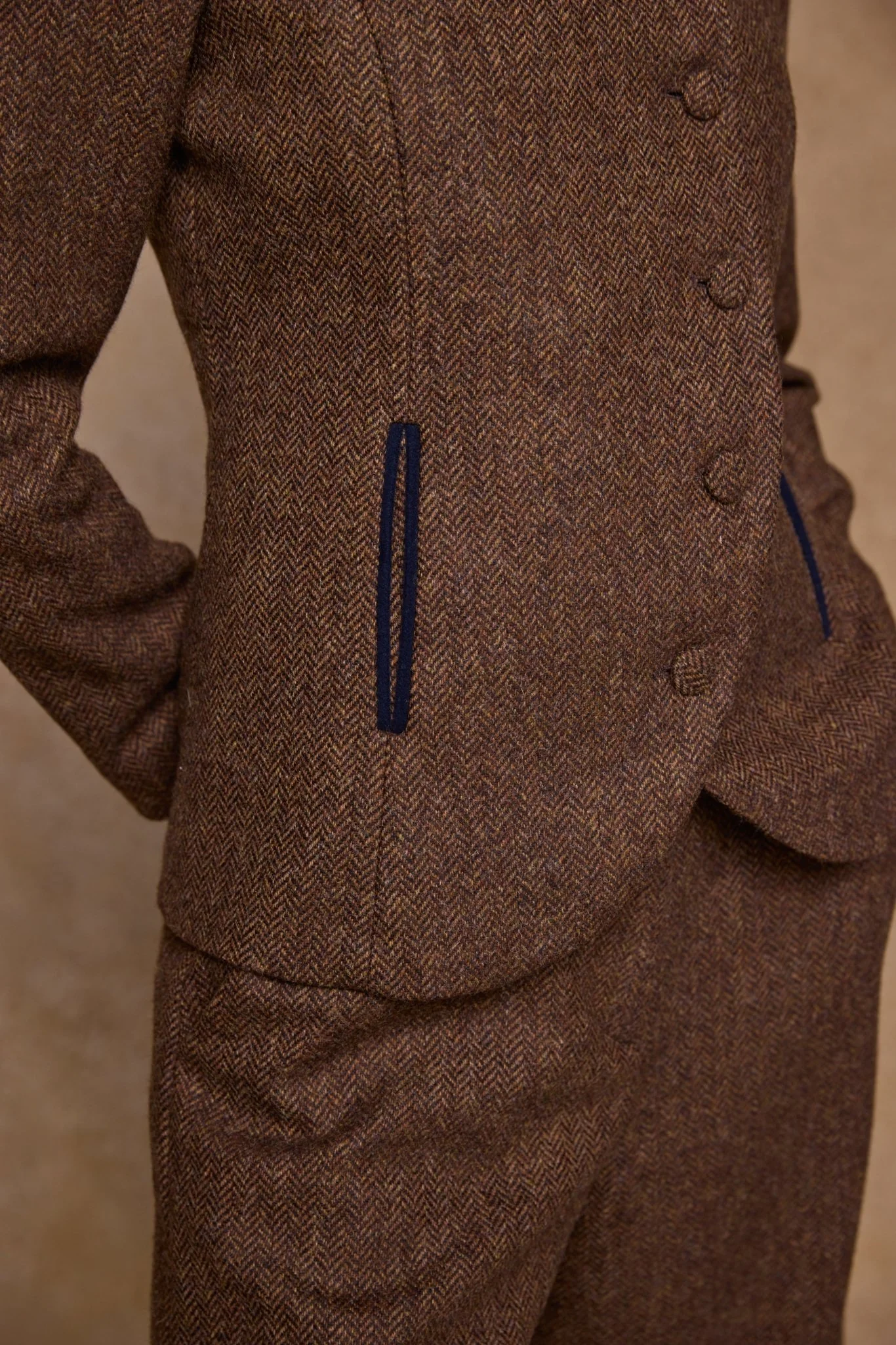 Nicole Tweed Jacket - Chestnut Herringbone - Image 7
