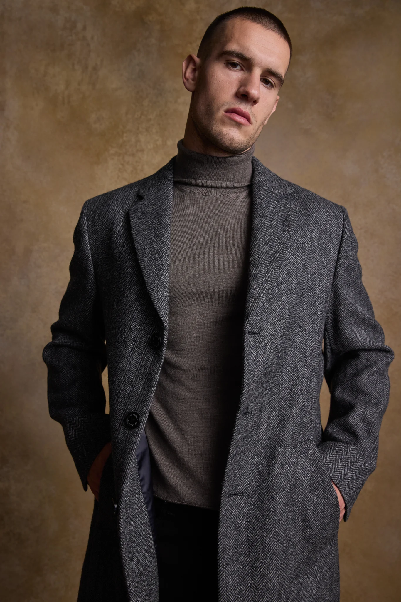 Owen Tweed Coat - Charcoal Herringbone - Image 5