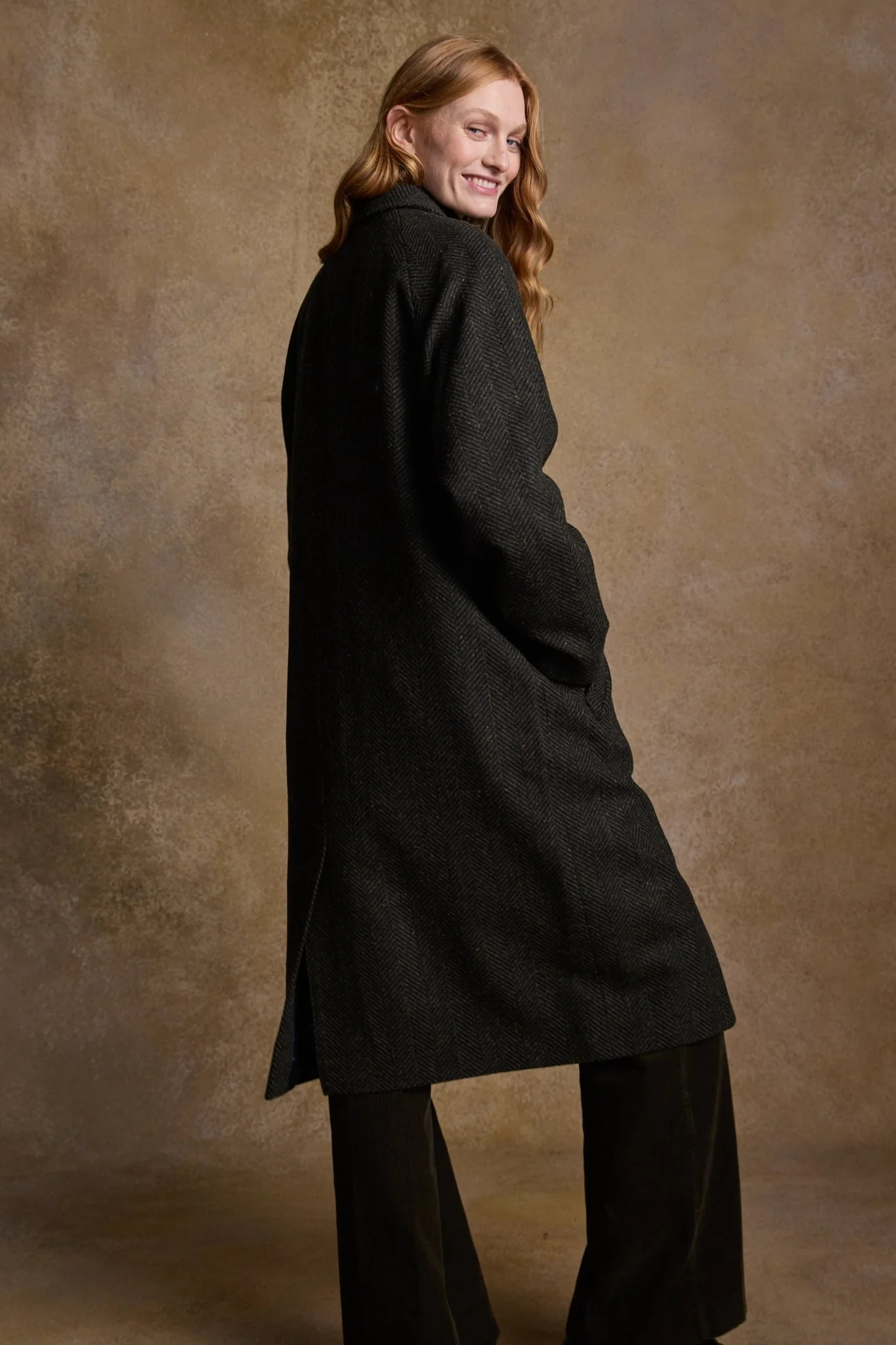Shauna Tweed Coat - Donegal Pine Herringbone - Image 13