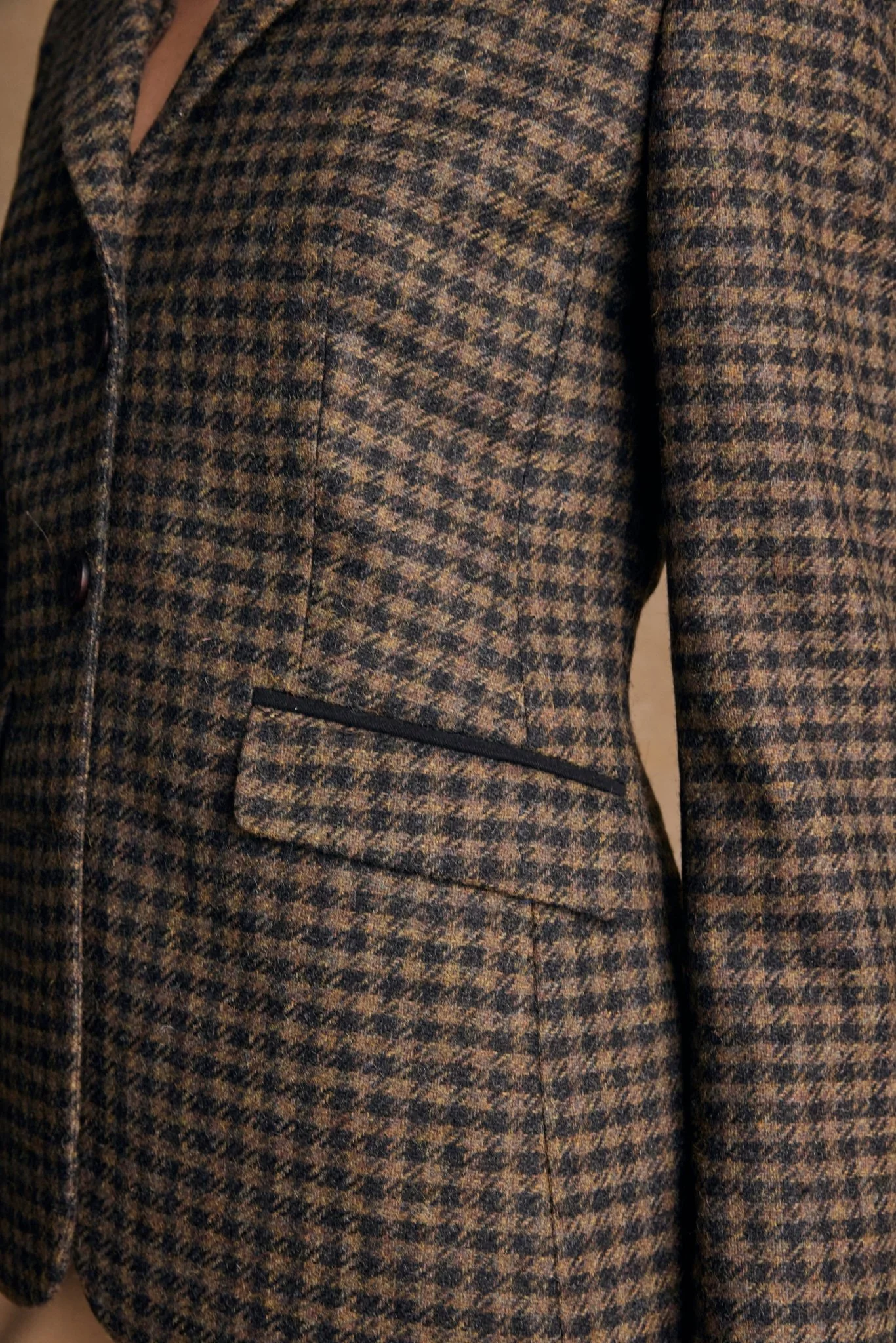 Tara Tweed Hacking Jacket - Earth Check - Image 4