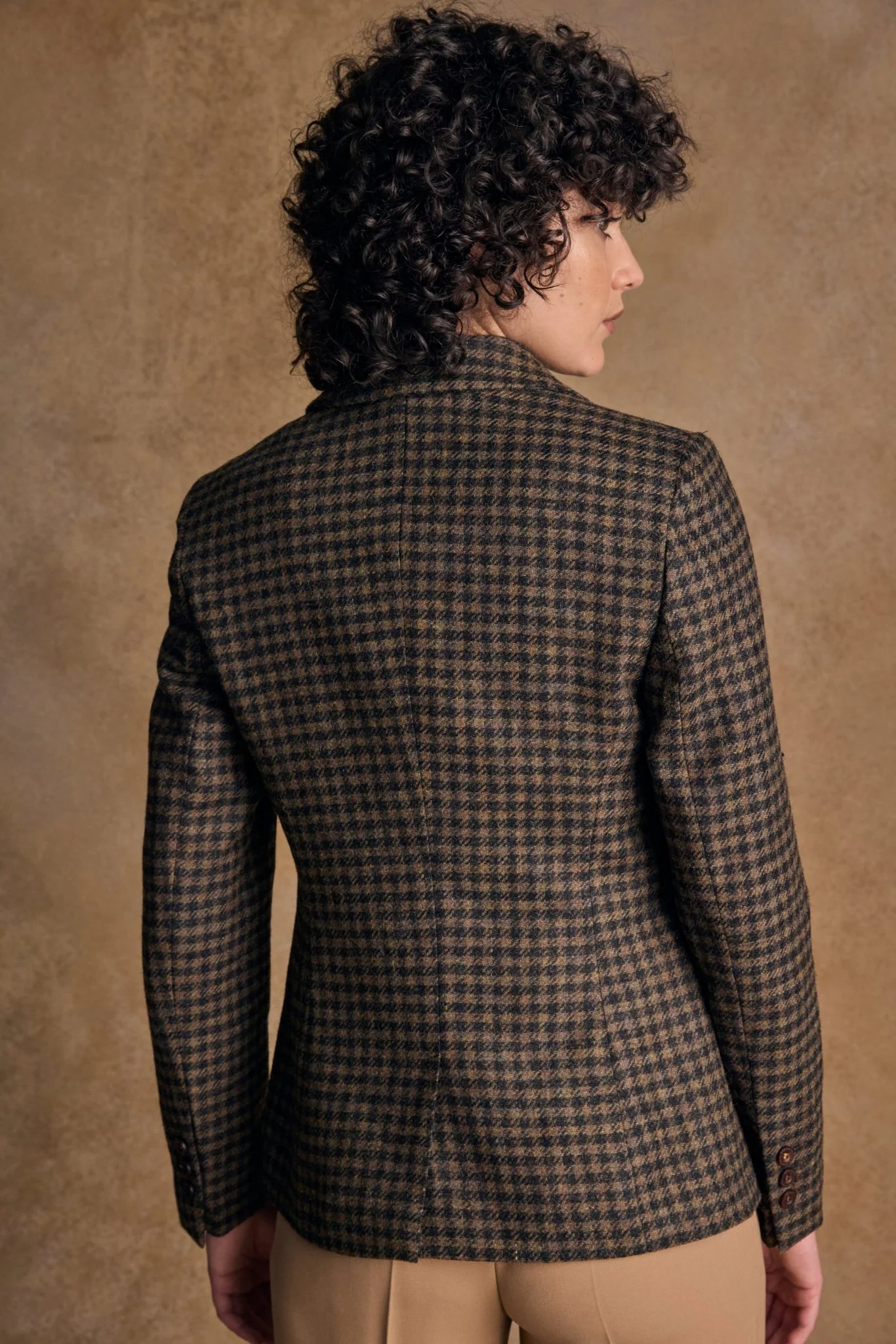 Tara Tweed Hacking Jacket - Earth Check - Image 8
