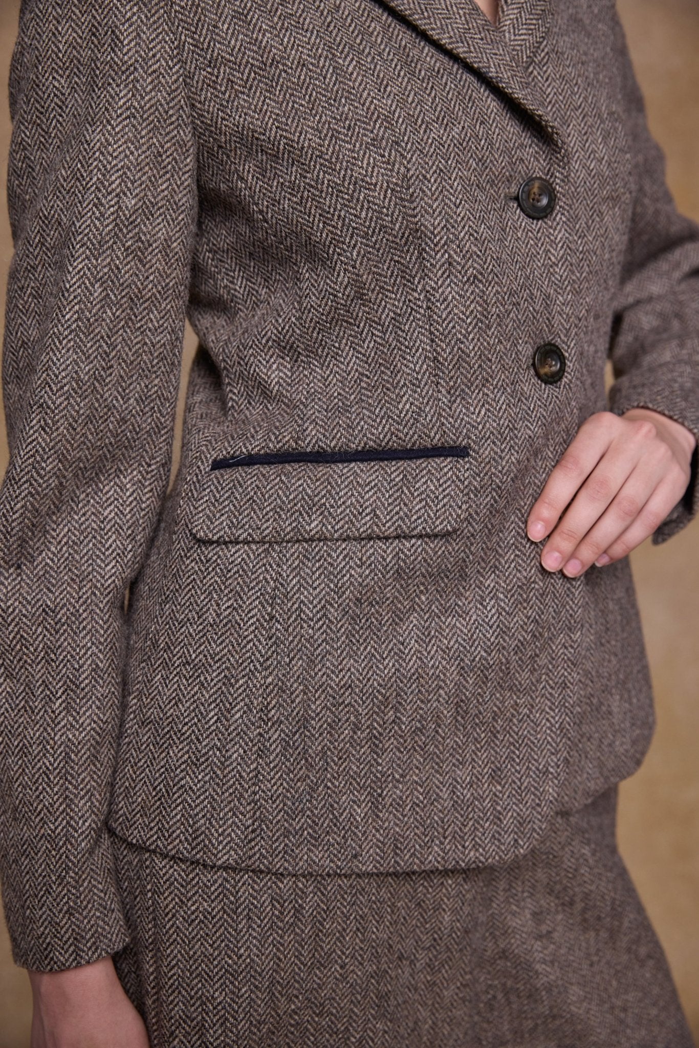 Tara Tweed Hacking Jacket - Light Tan Herringbone - Image 8