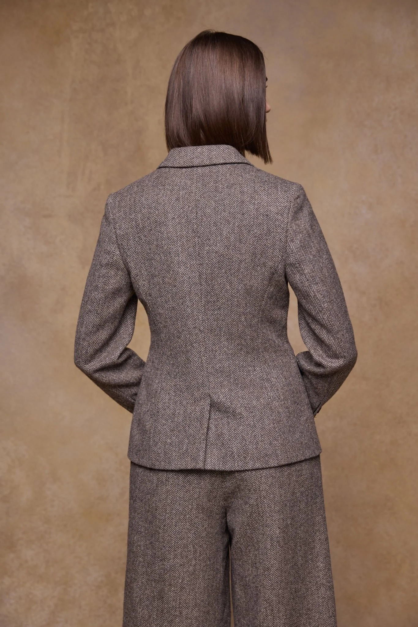 Tara Tweed Hacking Jacket - Light Tan Herringbone - Image 9